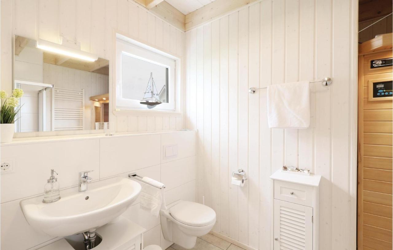 Nice Home In Ostseeresort Olpenitz With Kitchen Exteriör bild